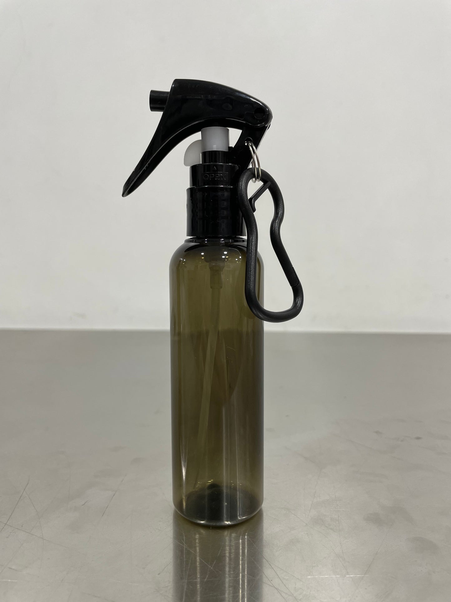 100ml Amber/Black Alcohol Trigger Plastic Spray with Carabiner
